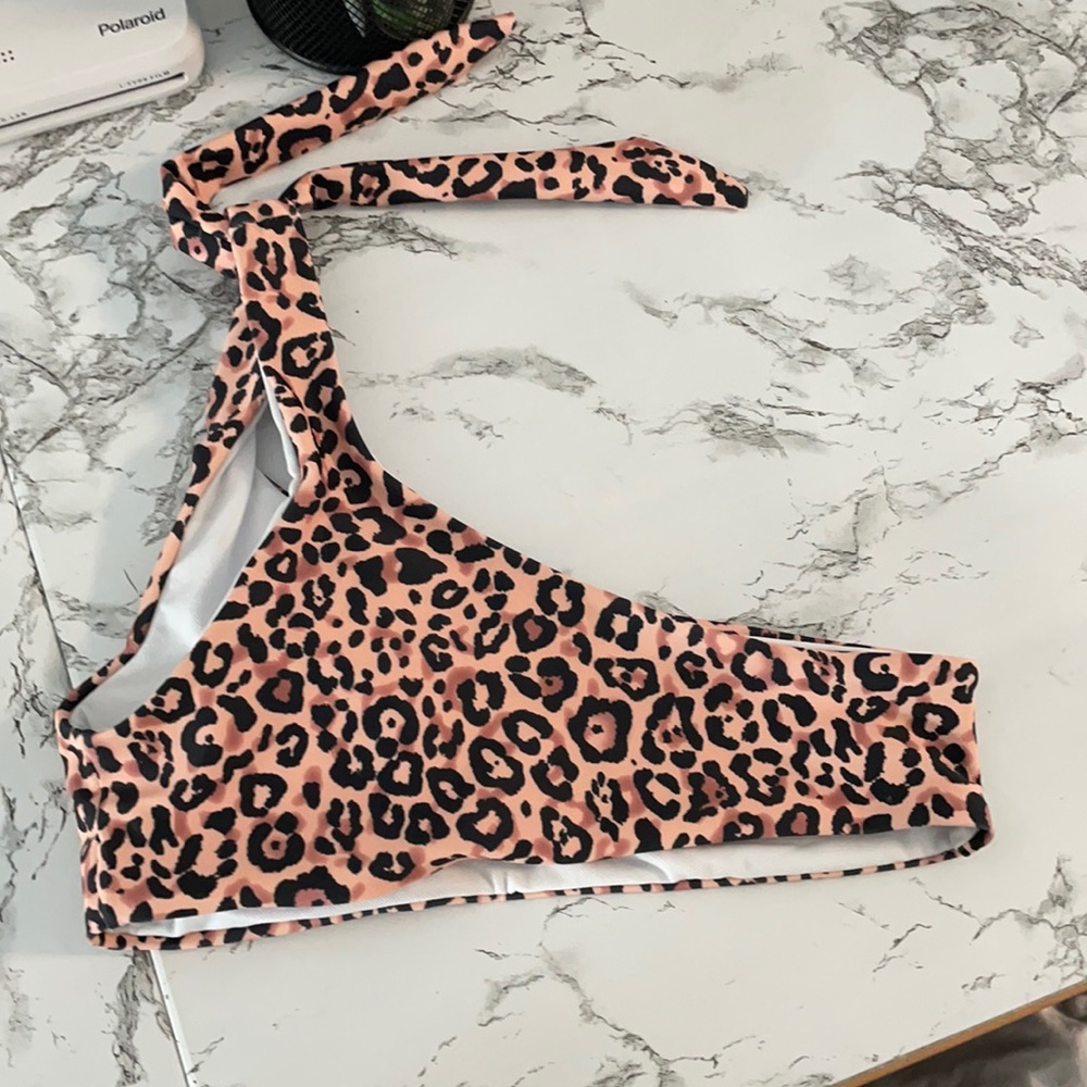 Bathing suit top